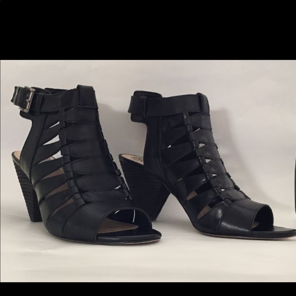 Vince Camuto “Elika” Black Leather Sandals, 7, NEW